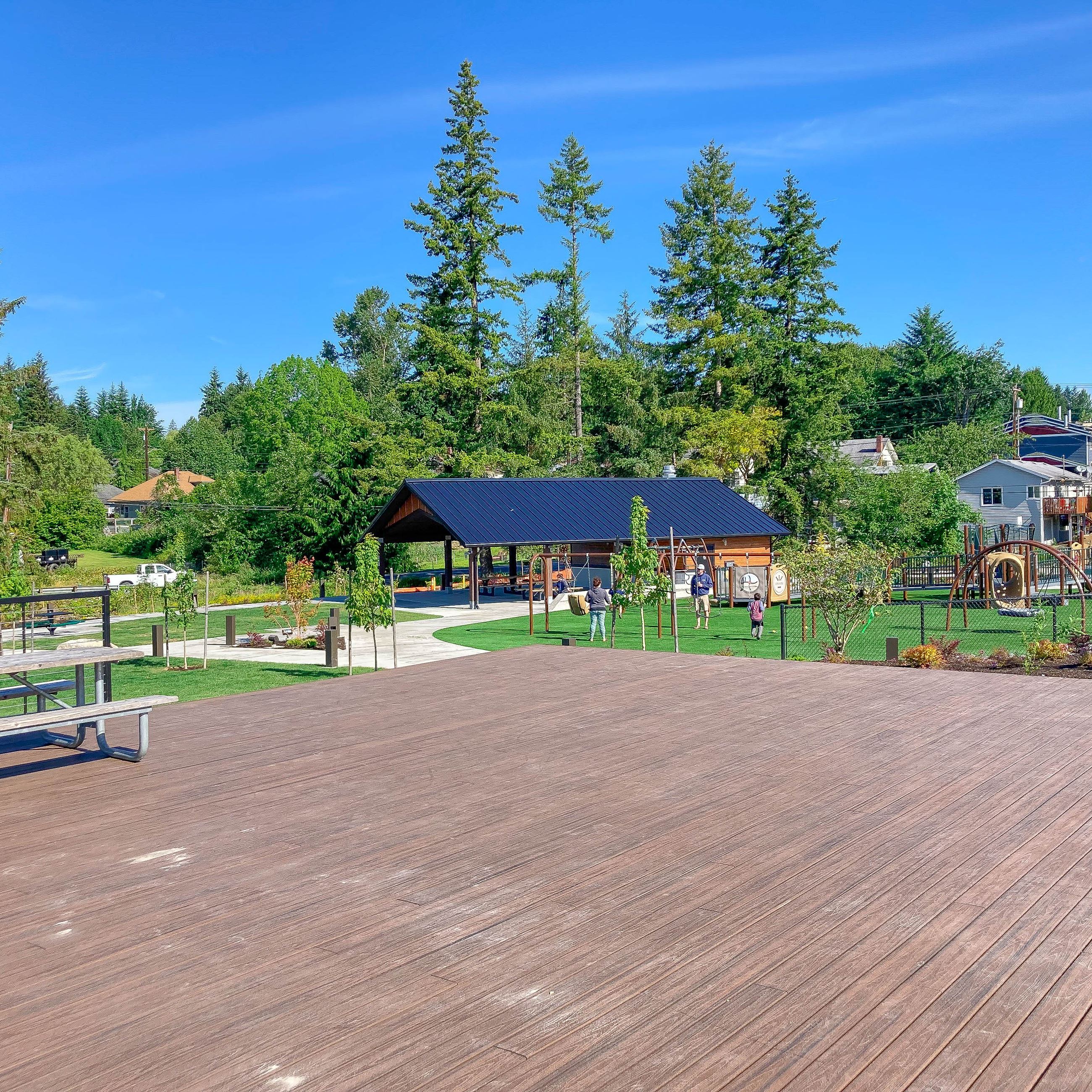 Wide view of North Cove Park observation deck 