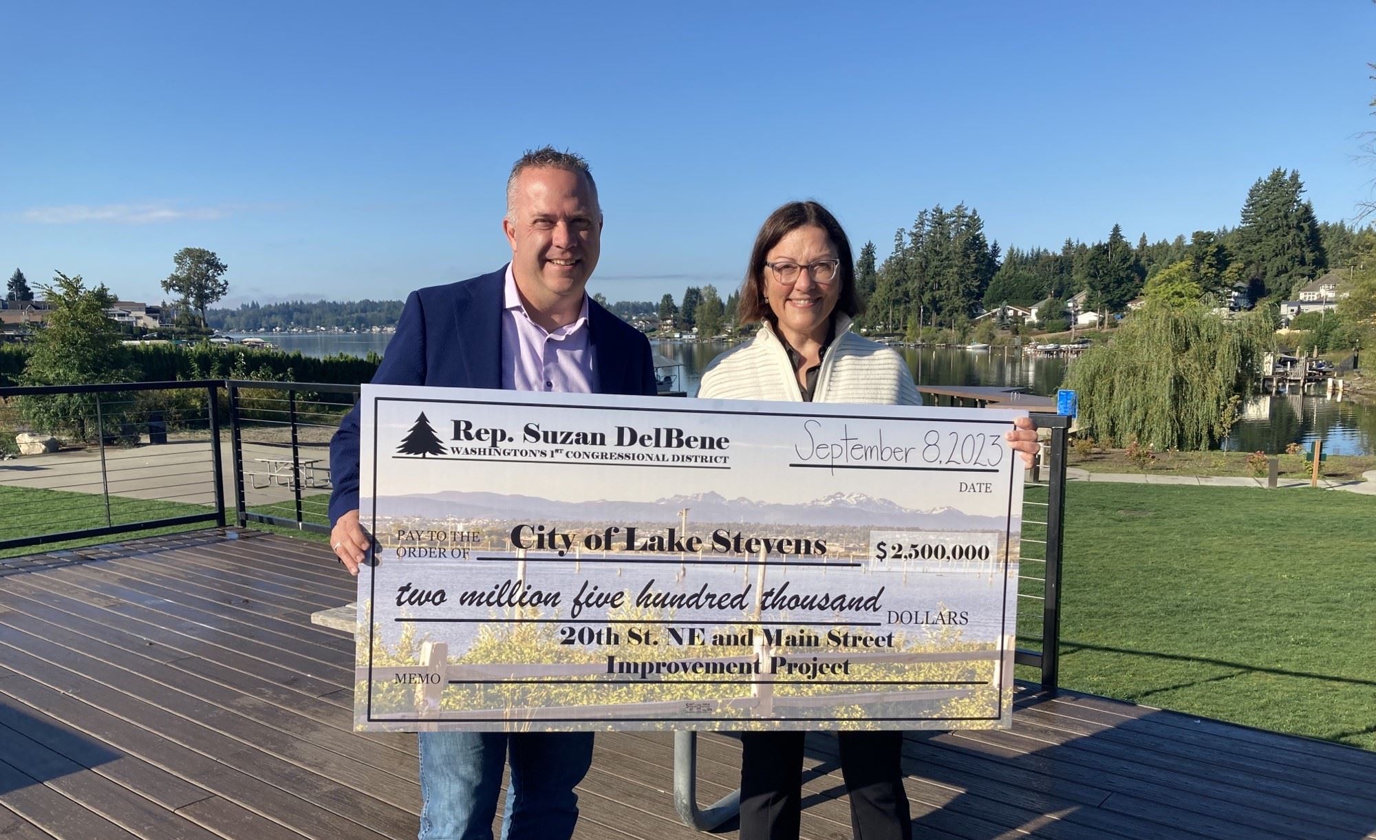 Rep DelBene and Gailey with check
