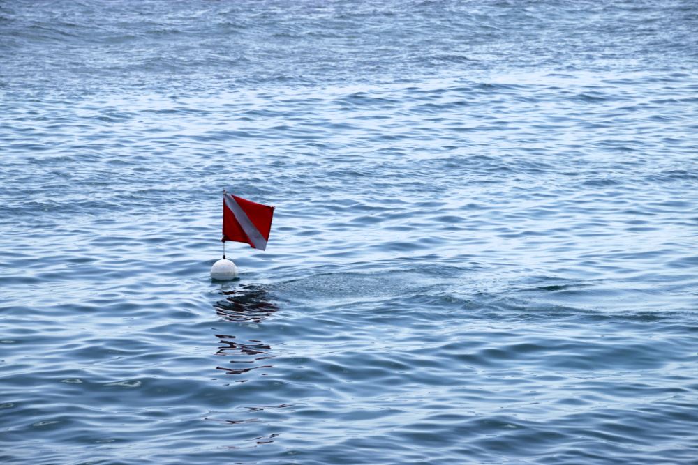 dive flag on the water