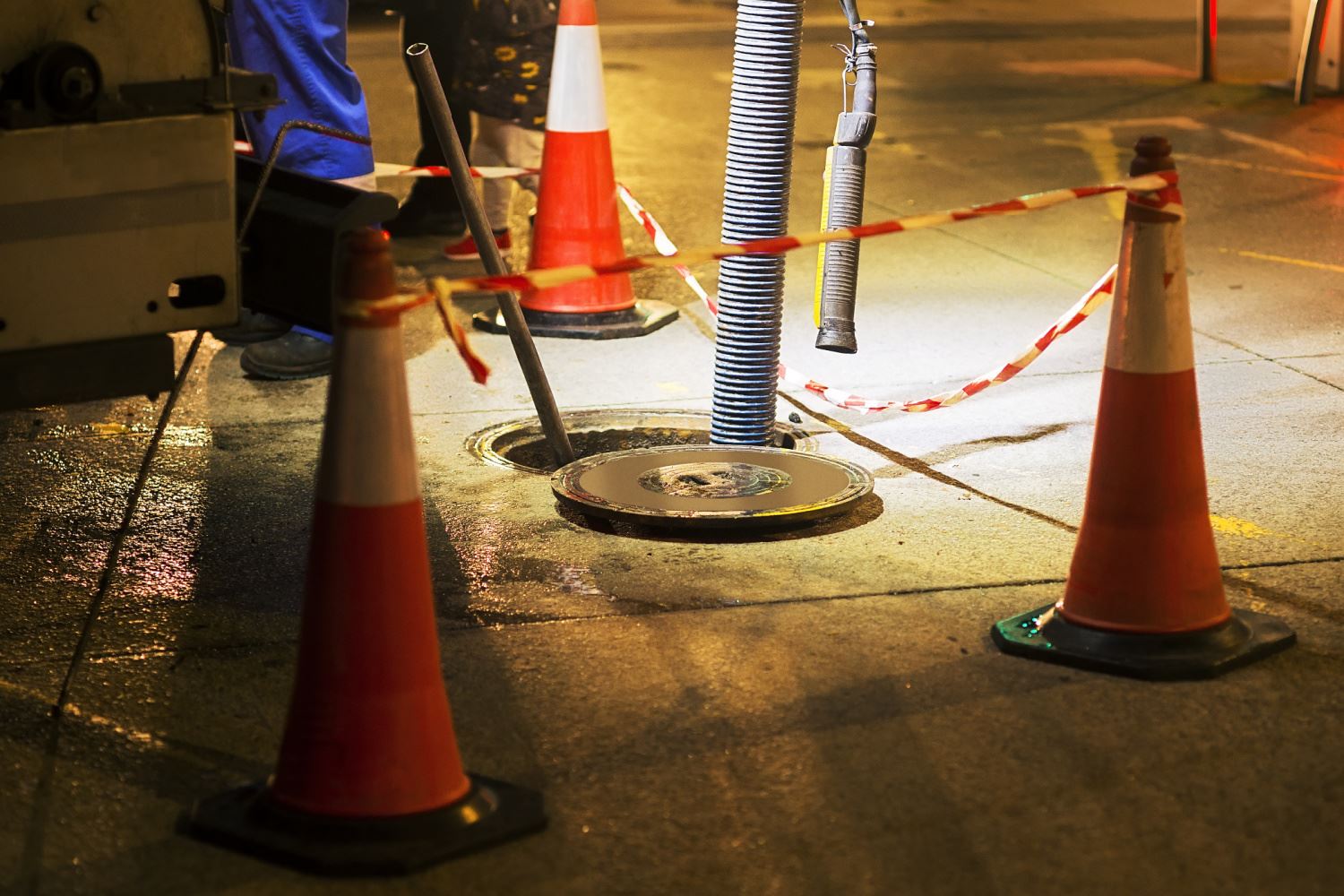 night time road work construction